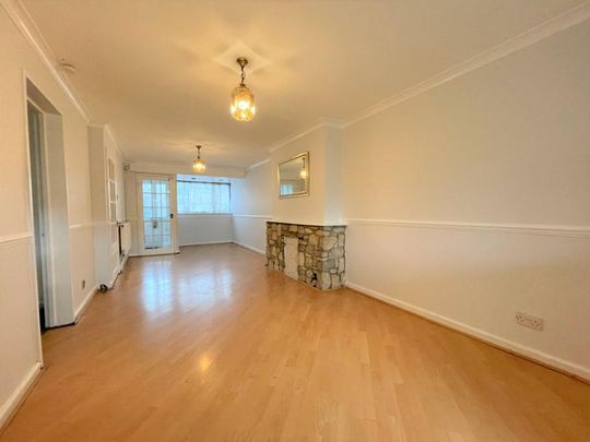 3 bedroom terraced house to rent - Photo 1