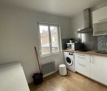 APPARTEMENT F1 BIS MEUBLÉ PROCHE GARE ET CENTRE VILLE - TOUTES CHAR... - Photo 5