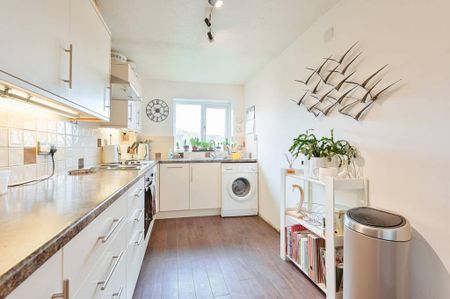 1 bedroom flat to rent - Photo 2