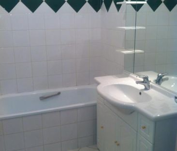 Location Appartement 3 pièces 65m² BORDEAUX 33300 - Photo 5