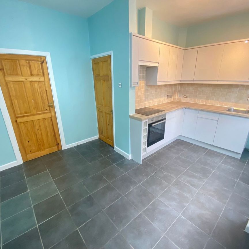 A 2 Bedroom Terraced - Photo 1