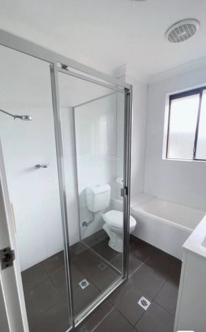 Kensington - Photo 2