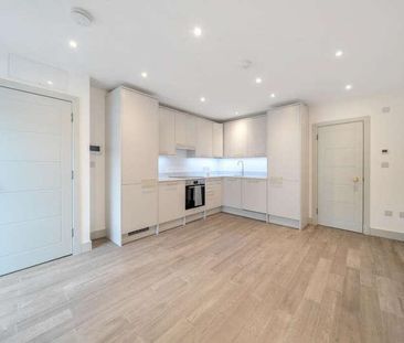 Norbury Crescent, London, SW16 - Photo 3