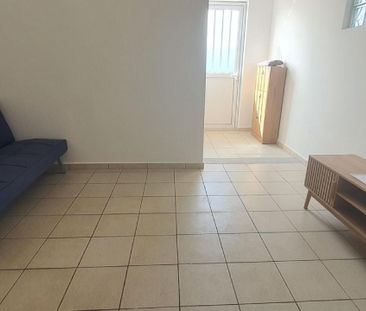 Location Appartement 1 pièce Meublé 23m² ST DENIS 97400 - Photo 3