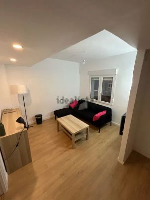 Alquiler de piso en Calle Saturnino Fresno, 9 - Photo 1