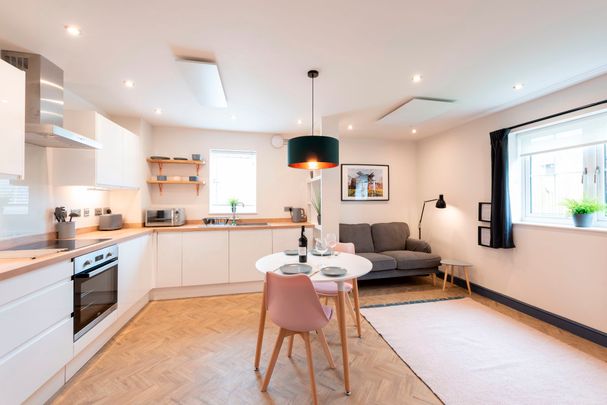 1 Bedroom Home – Medium Let - Photo 1