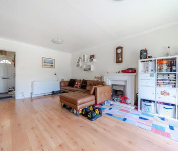 3 bedroom end of terrace house to rent - Photo 6