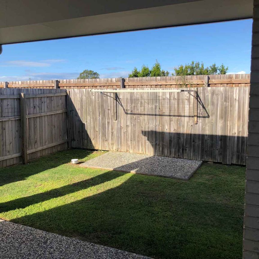 CABOOLTURE - CONVENIENT & TIDY - Photo 1