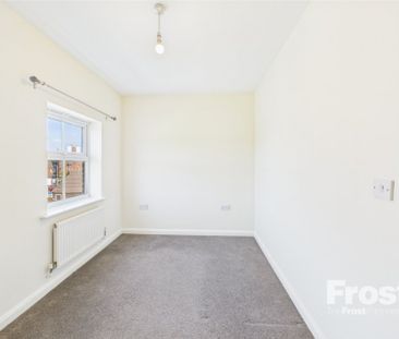 Tracy Avenue, Slough, Berkshire,SL3 - Photo 6