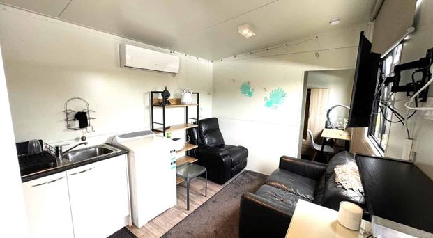 Flat Bush. 2 bedrooms - Photo 1