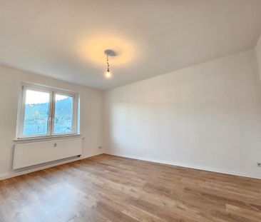 Ihr neues Zuhause erwartet Sie! Erstbezug nach komplett Renovierung... - Photo 2