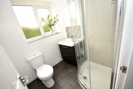 2 bedroom semi-detached bungalow to rent - Photo 5