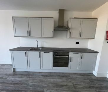 Clarence Street, Swindon - Photo 4