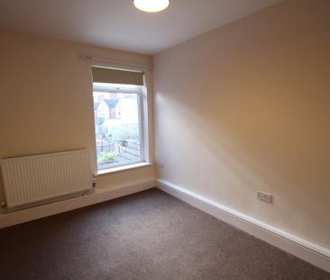 3 bedroom terraced house to rent - Photo 6