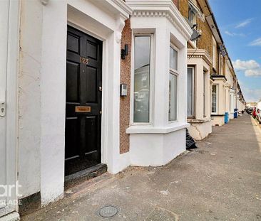 1 bedroom terraced house to rent - Photo 5