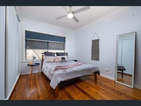 Lovely Two Bedroom Unit - Photo 2