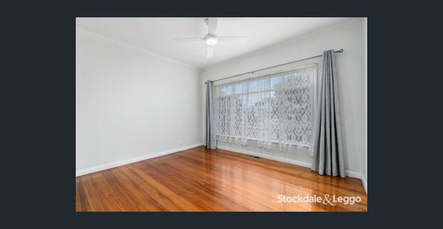 Charming Home - Photo 1