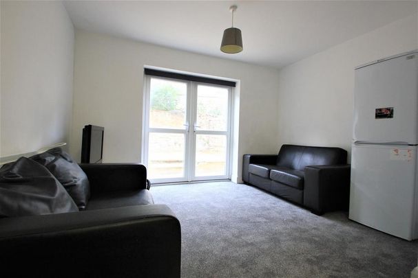 5 bedroom house share to rent - Photo 1