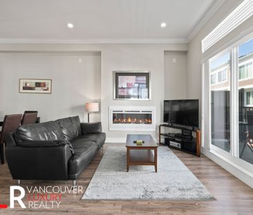 Townhouse in Surrey, BC - Photo 1
