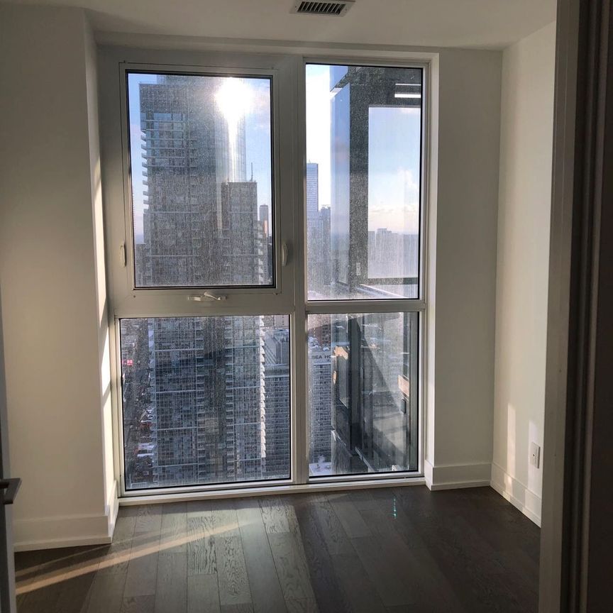 For Lease - 7 Grenville Street Unit# 4611, Toronto, Ontario - Photo 1