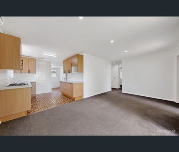 14 Ash Court, Armadale, WA 6112 - Photo 4