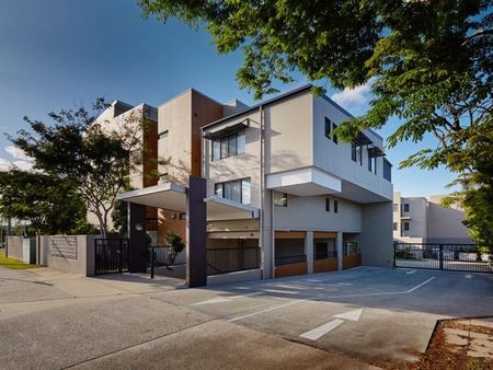 Gembrook large ensuite room available - Photo 3