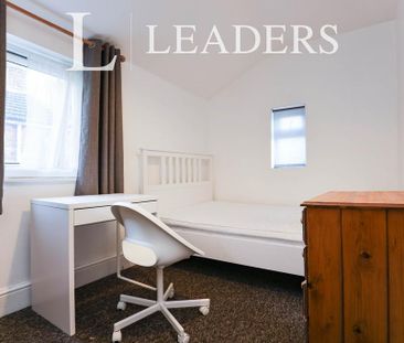 4 bedroom terraced house to rent - Photo 4