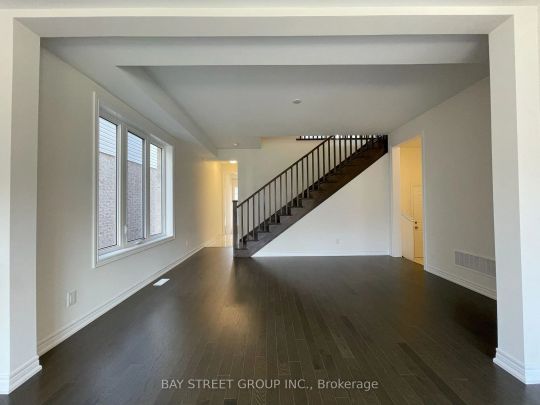 Property For Lease | X8196766 - Photo 1