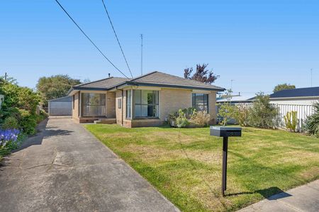 Sebastopol Home With Great Shedding - Photo 5