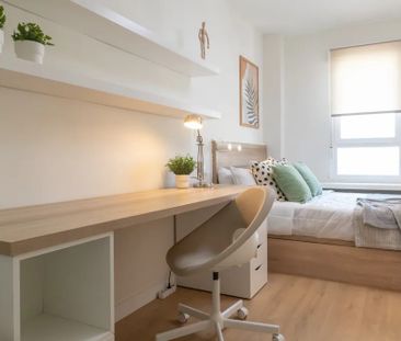 Avenida del Cardenal Herrera Oria, Madrid, Community of Madrid 28034 - Photo 1