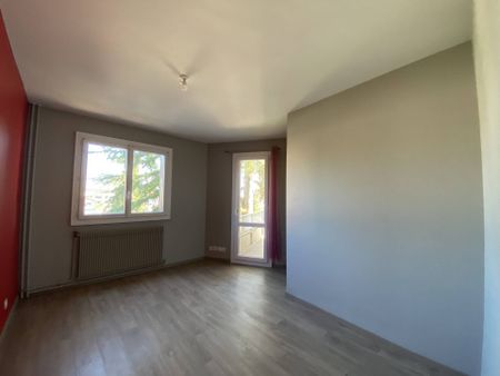 Location appartement 5 pièces 108.08 m² à Romans-sur-Isère (26100) - Photo 2