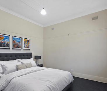 CHARMING 3 BEDROOM COTTAGE CLOSE TO TOWN!!! - Photo 5