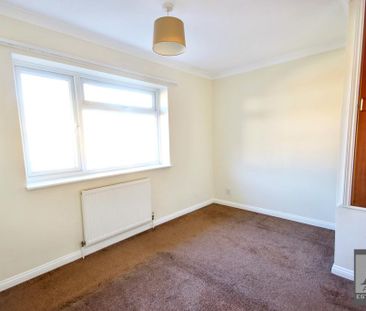 2 bedroom semi-detached house to rent - Photo 4