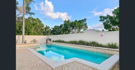 Modern 3 Bedroom Unit in Maroochydore - Photo 4