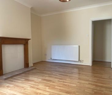 1 bedroom ground floor flat to rent - Photo 1