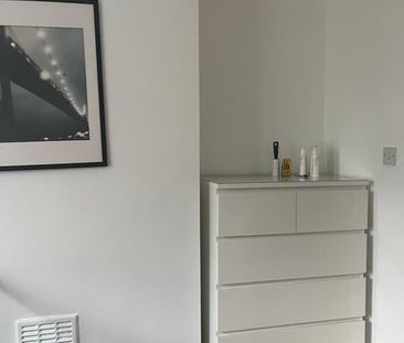 2 Bed Flat, Triangle Place, SW4 - Photo 3