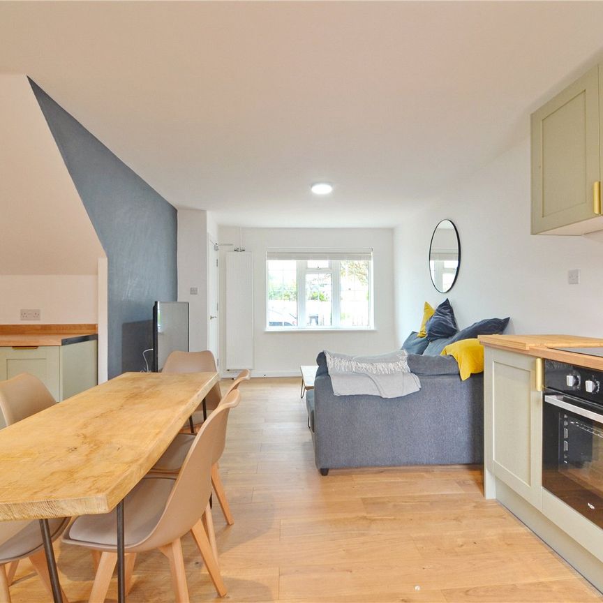 Homeleaze Road, Southmead - Photo 1