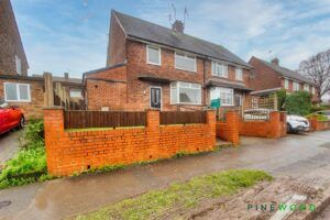 3 BEDROOM House - Semi-Detached - Photo 4