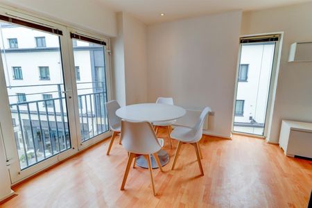 2 BED Apartment To rent - Photo 4