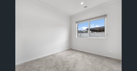 4-Bedroom Family Home in the Highly Sought-After Rosenthal Estate - Photo 4