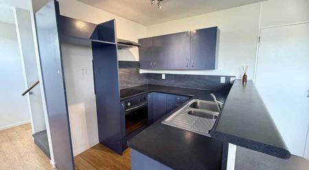 3 bedroom townhouse with 1 bathroom - Photo 4