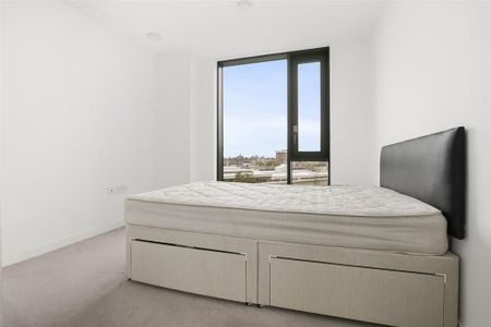 4 bedroom flat to rent - Photo 4