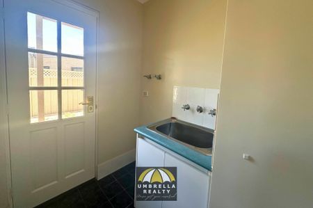 Unit 3, 17 Marlston Dr, Bunbury, 6230 - Photo 3