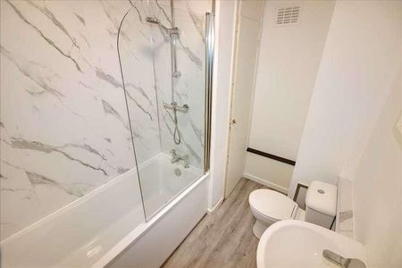 Sandhoe Gardens, Benwell, Newcastle Upon Tyne, NE15 - Photo 5