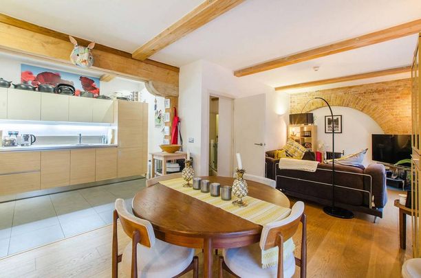 2 bedroom flat to rent - Photo 1