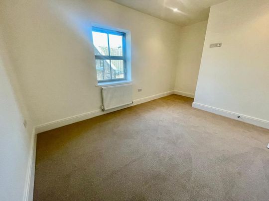 3 bedroom end of terrace house to rent - Photo 1