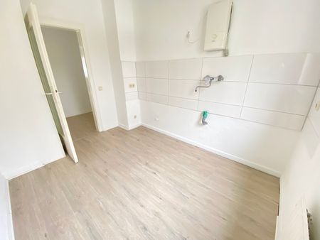 Renovierte Wohnung mit Balkon - Photo 2