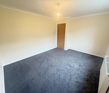 2 bedroom detached bungalow to rent - Photo 2