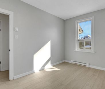 For Lease - 9 Larch Street Unit# 2, West Centre Town, Ontario - Photo 1
