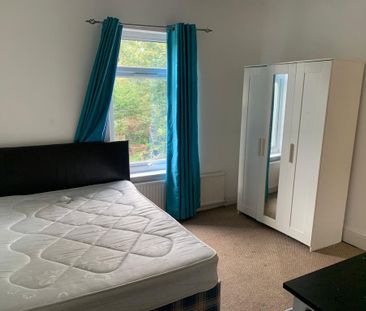3 bedroom terraced house to rent - Photo 6